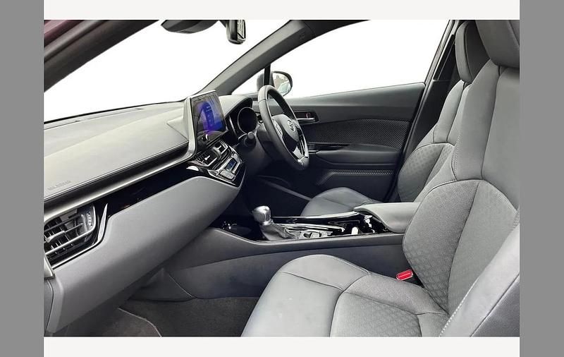 Used Toyota C-HR Design 122 HP (89 kW) 2023 Other SUV