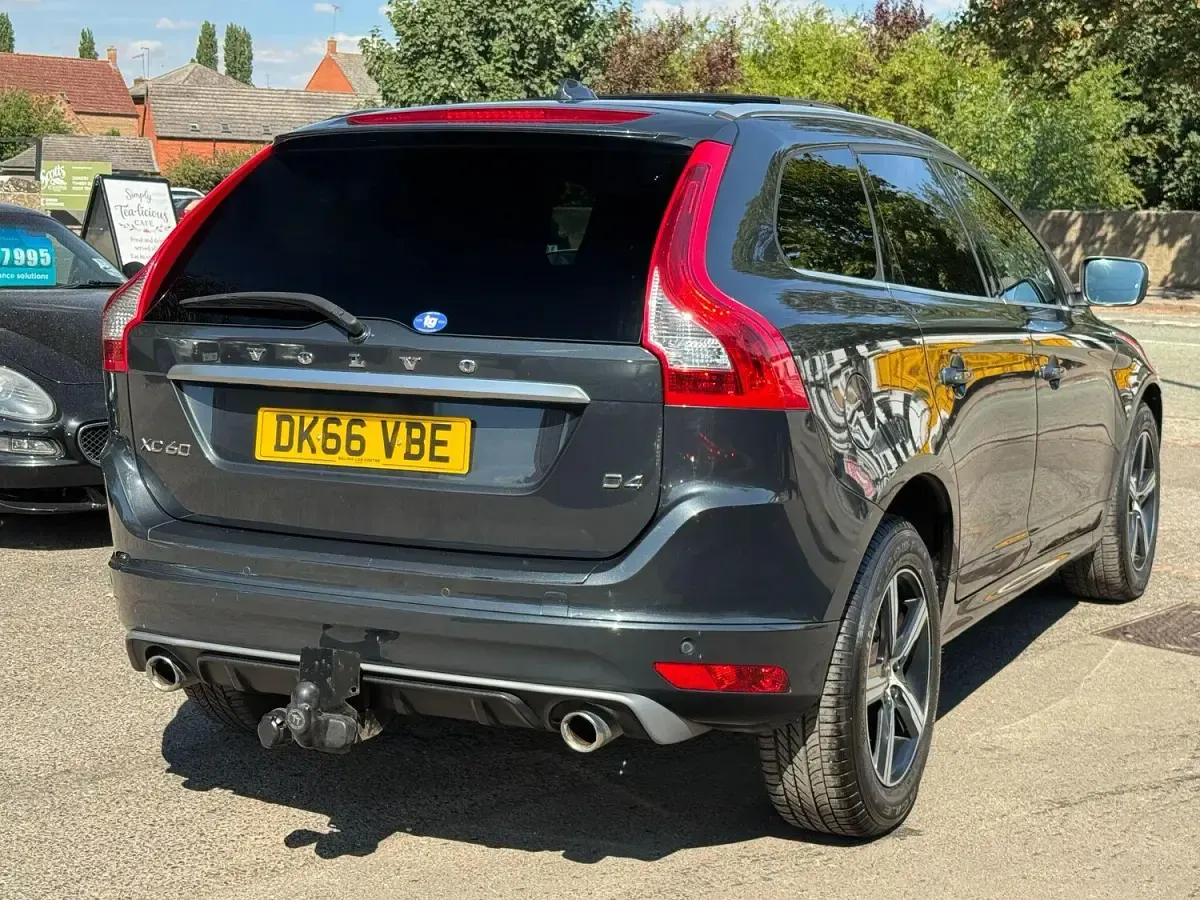 Used Volvo XC60 R-Design 2016 Grey SUV