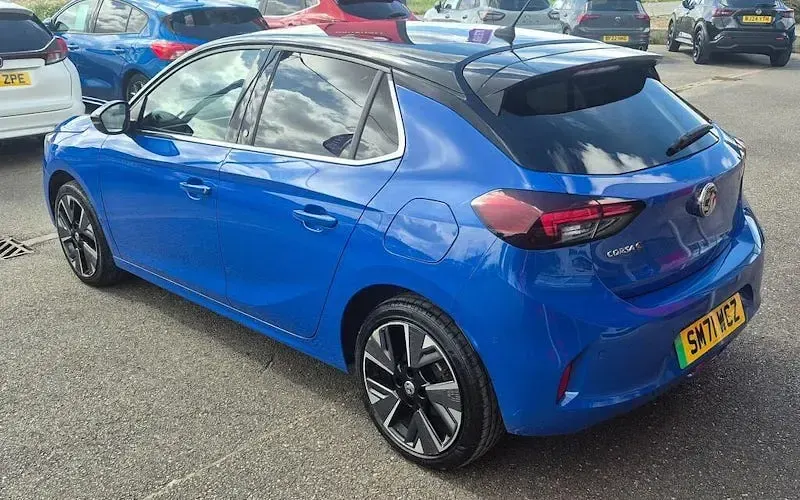 Usado Vauxhall Corsa-e Elite 100 kW (136 HP) 2022 Azul Citadino