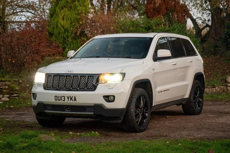 White Used 2013 Jeep Grand Cherokee Limited SUV | £8,495 (Fair price) - Image 1/4