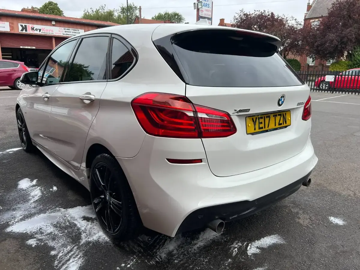 Used BMW 220 M Sport 2017 White Hatchback