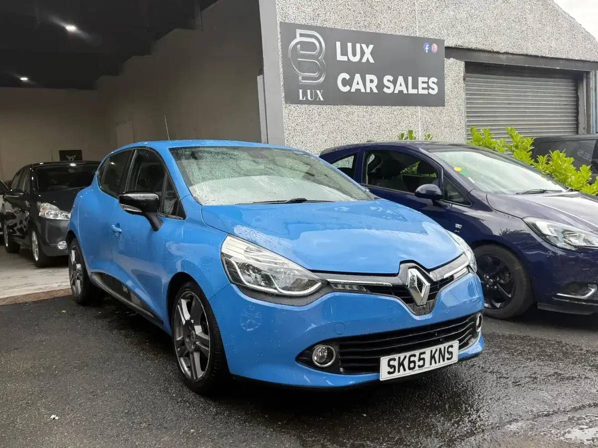 Used Renault Clio Dynamique 90 HP (66 kW) 2015 Blue Hatchback
