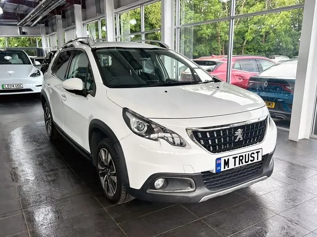 Used Peugeot 2008 Allure 82 HP (60 kW) 2017 White SUV