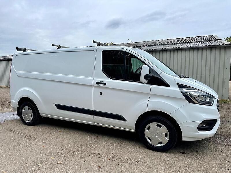 Usado Ford Transit Custom Trend 130 CV (95 kW) 2018 Blanco Van