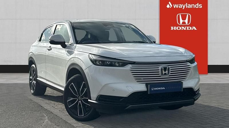 Used Honda HR-V Elegance 152 HP (111 kW) 2021 White SUV