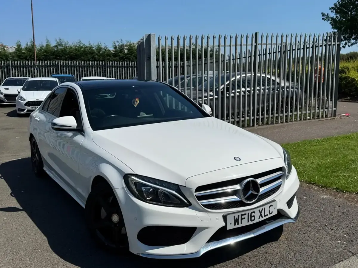 Used Mercedes C200 AMG line 136 HP (100 kW) 2016 White Sedan