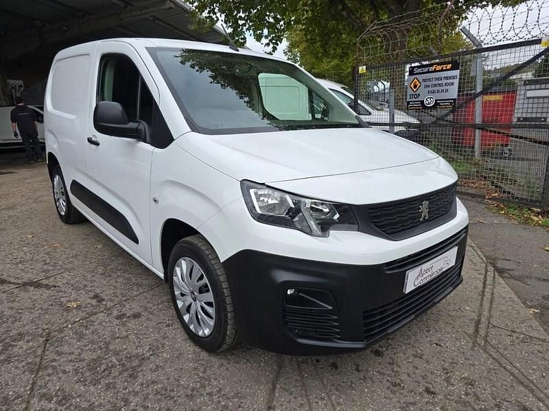 Used Peugeot Partner 2021 White MPV