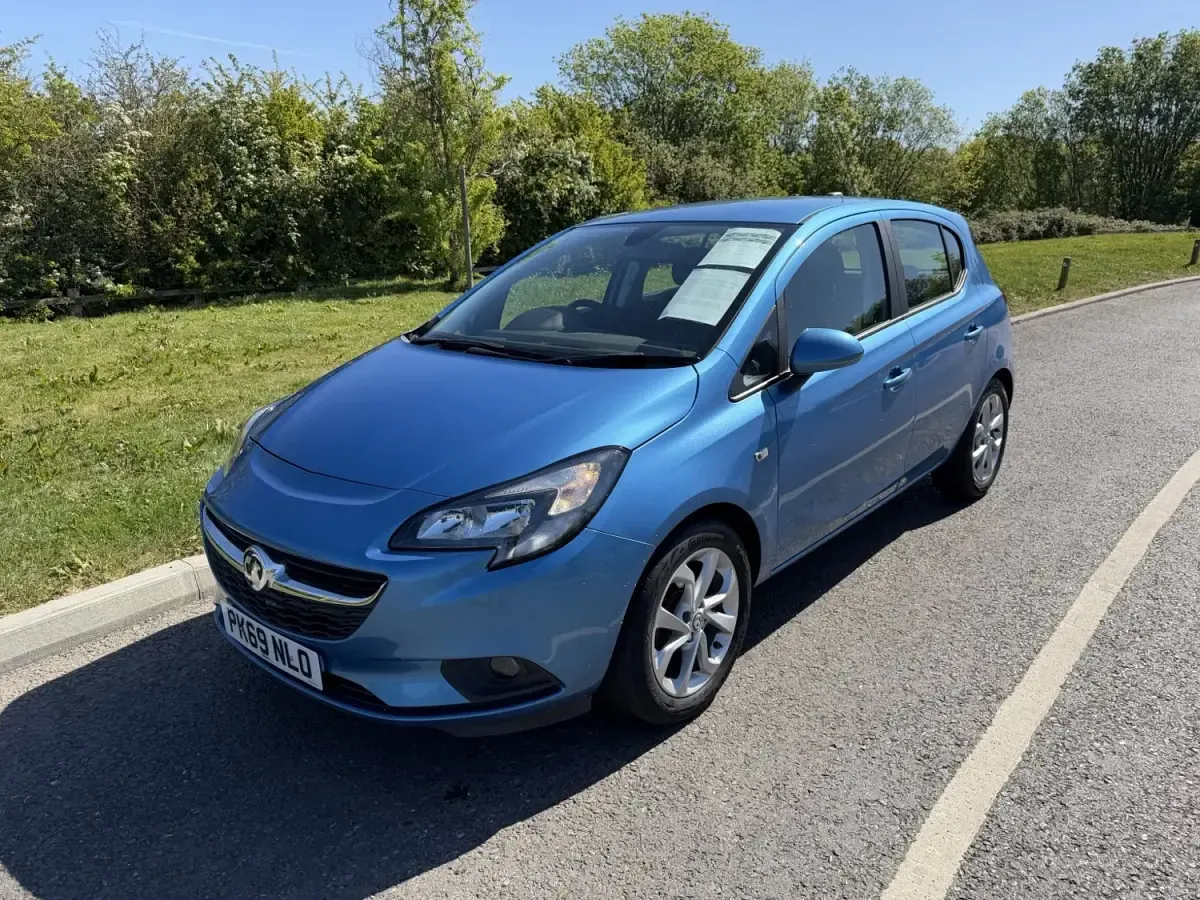 Second-hand Vauxhall Corsa 2019 Albastru Hatchback