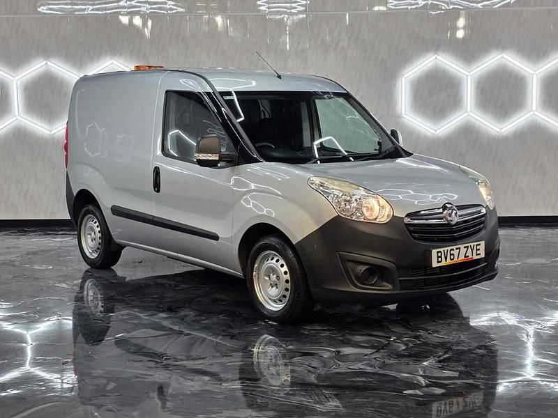 Silver Used 2017 Vauxhall Combo S Van | £5,495 (Fair price) - Image 1/4