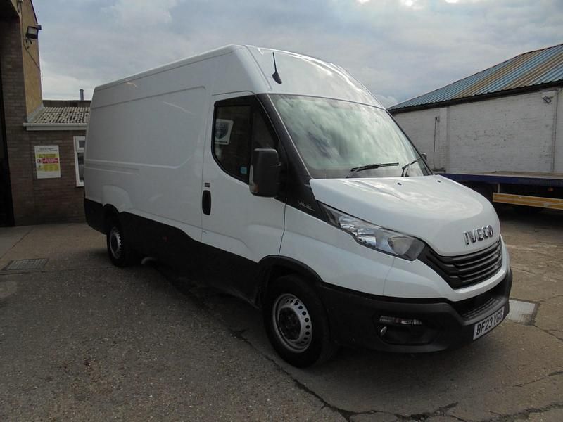 White Used 2023 Iveco Daily Van | £17,495 (Fair price) - Image 1/4