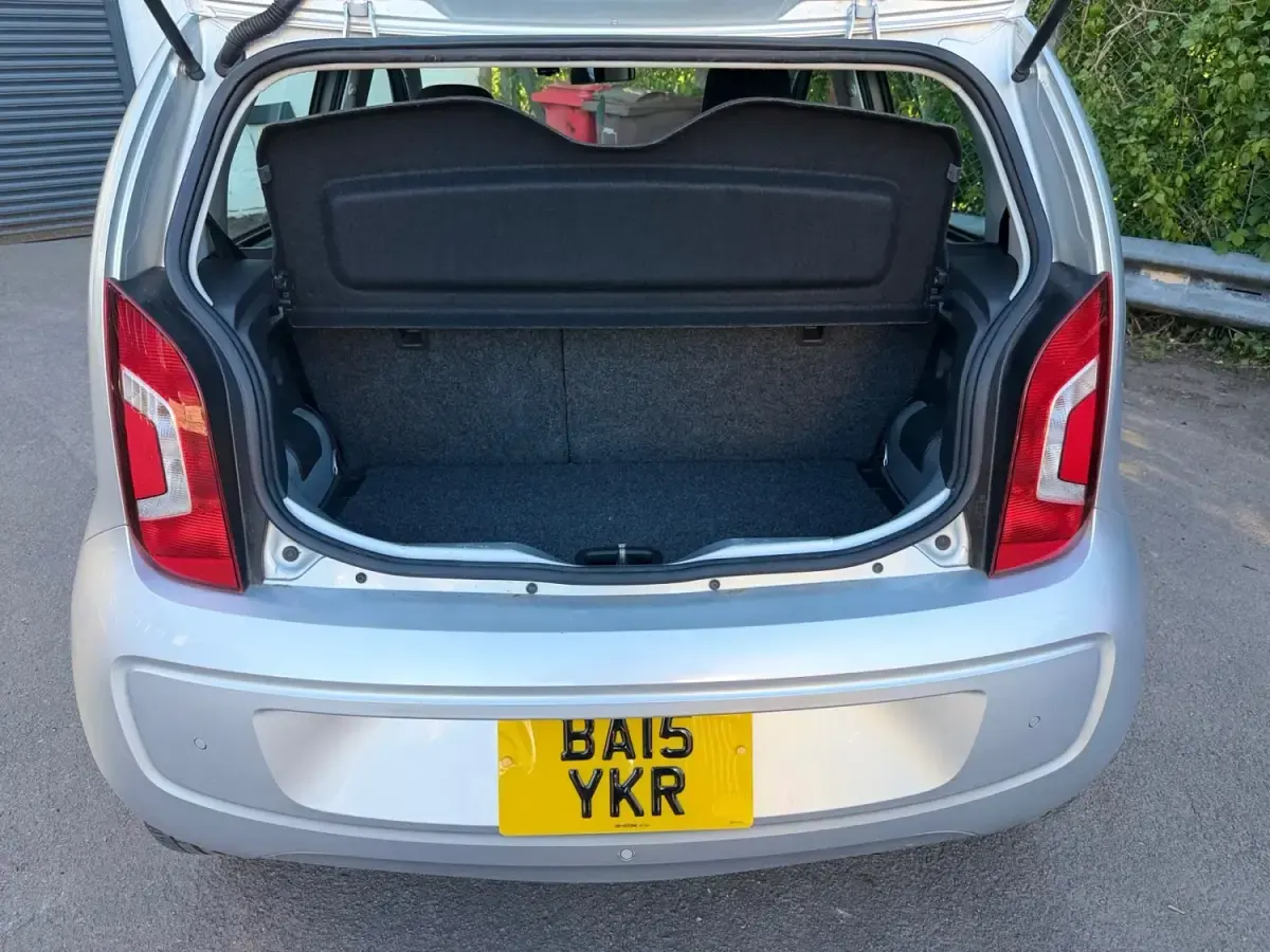 Usado VW up! 2015 Prateado Citadino
