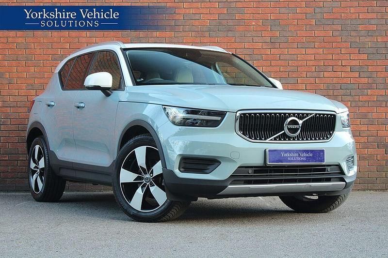 Used Volvo XC40 Momentum 2018 Blue SUV