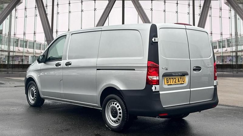 Used Mercedes Vito Progressive 136 HP (100 kW) 2022 Silver Van