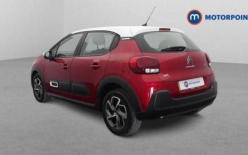 Używany Citroën C3 PureTech 83 KM (61 kW) 2021 Czerwony Hatchback