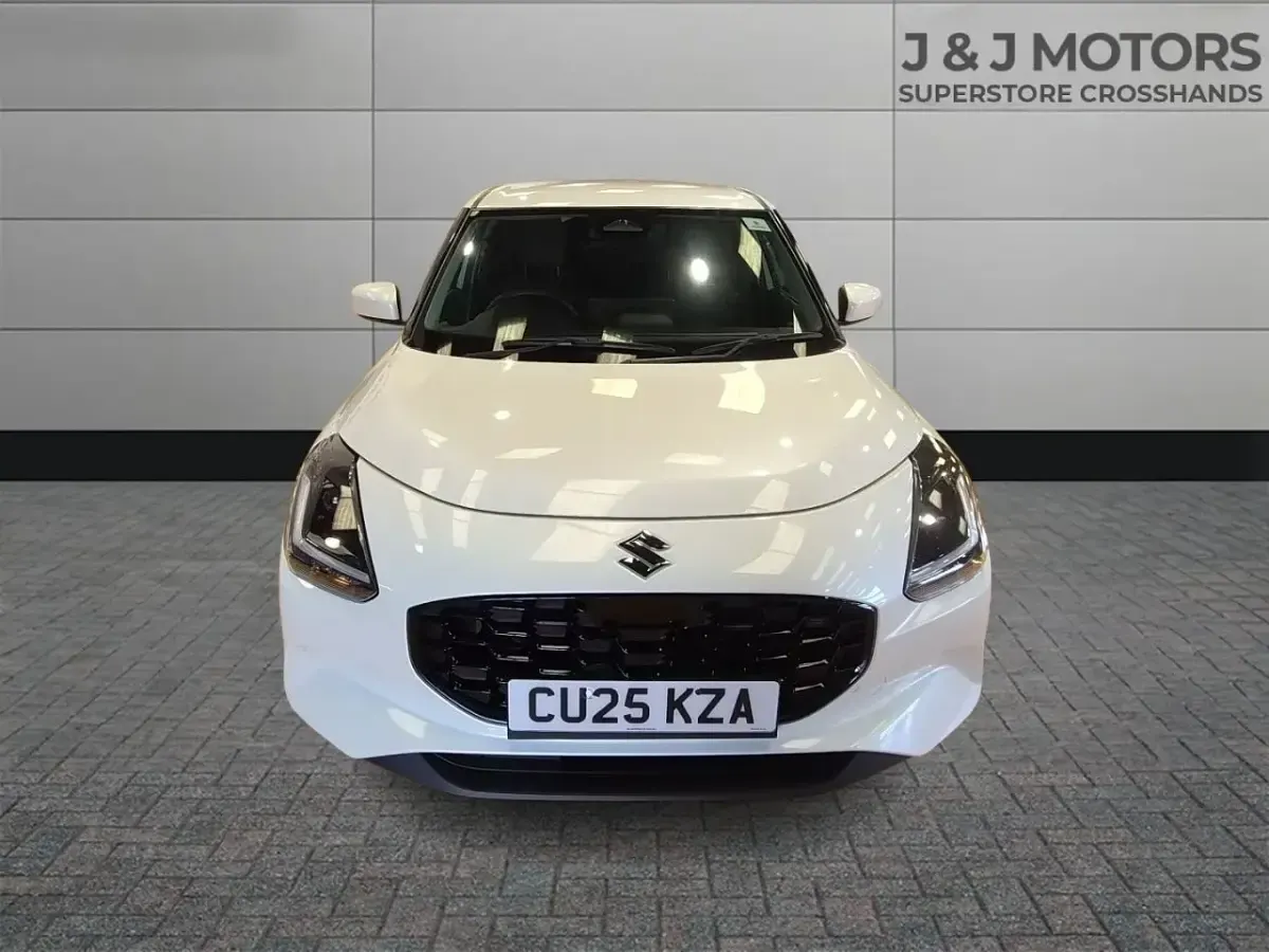 Used Suzuki Swift 82 HP (60 kW) 2025 White Hatchback