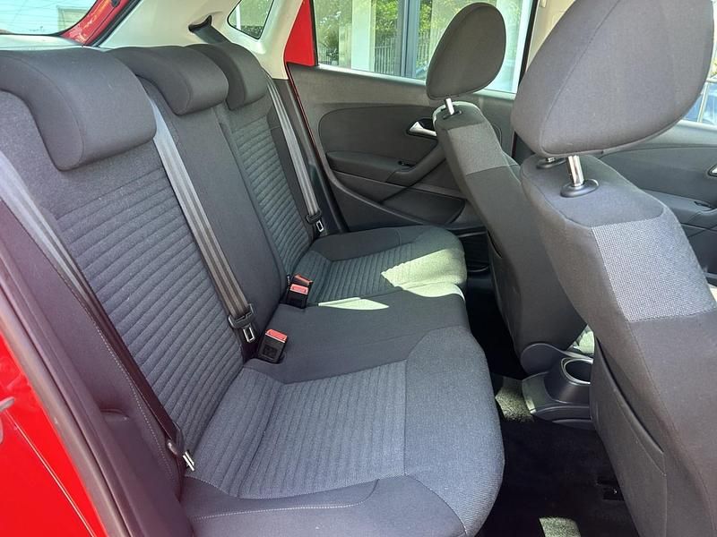 Begagnad VW Polo Edition 2014 Röd Halvkombi