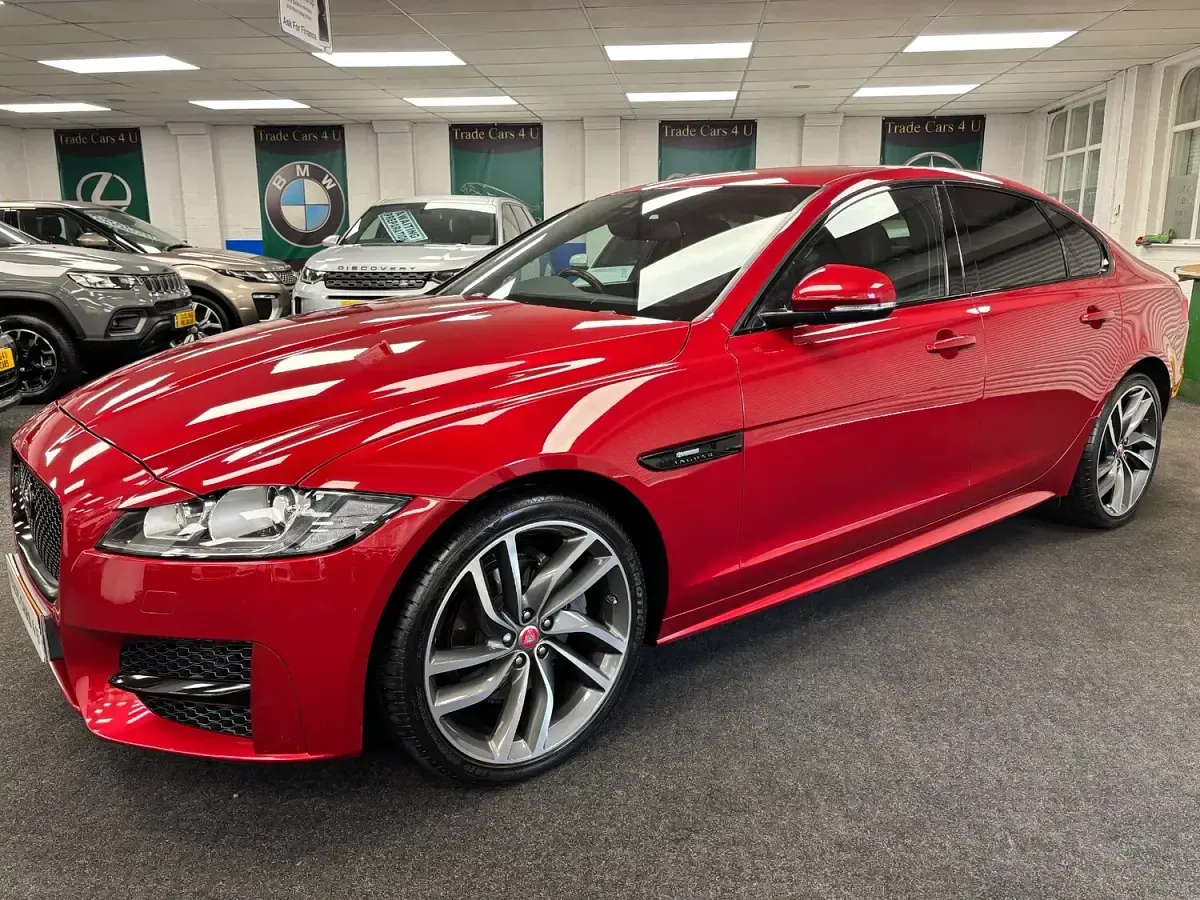 Used Jaguar XF R-Sport 180 HP (132 kW) 2017 Red Sedan