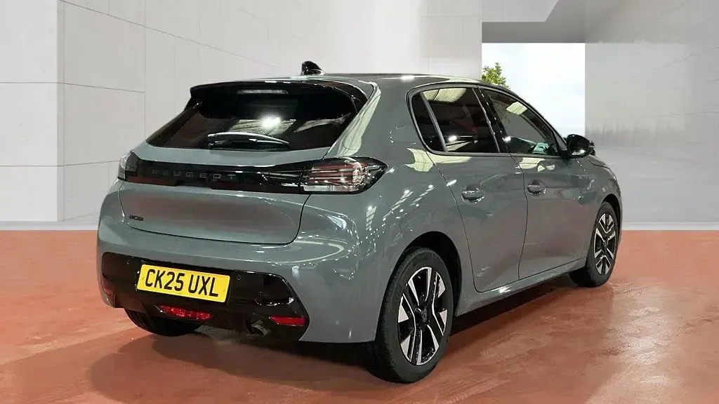 Used Peugeot 208 Allure 100 HP (73 kW) 2025 Grey Hatchback