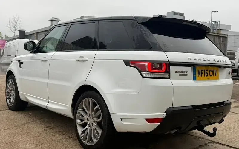 Second-hand Land Rover Range Rover Sport Autobiography Dynamic 306 CP (225 kW) 2015 Alb SUV