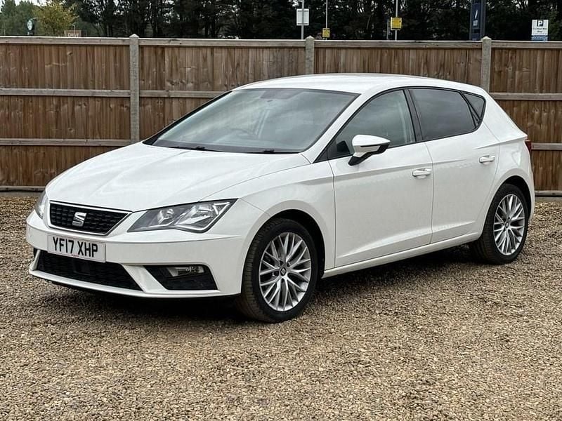 White Used 2017 Seat Leon SE Dynamic Hatchback | £8,600 (Good price) - Image 1/4