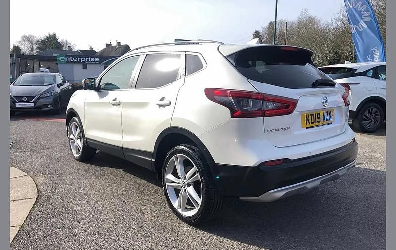 Used Nissan Qashqai N-Motion 138 HP (101 kW) 2019 White SUV