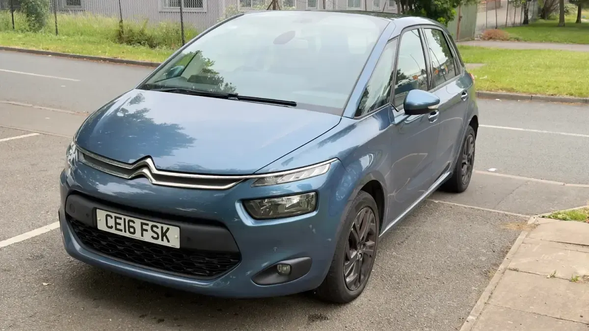 Used Citroën C4 Picasso SELECTION 2016 Blue MPV
