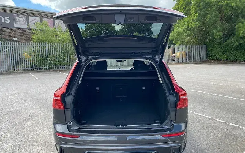 Used Volvo XC60 Ultra 250 HP (183 kW) 2025 Grey SUV
