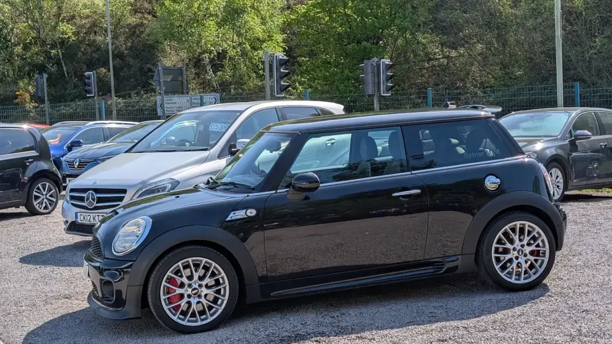 Usado Mini John Cooper Works Hatch 2009 Negro Utilitario