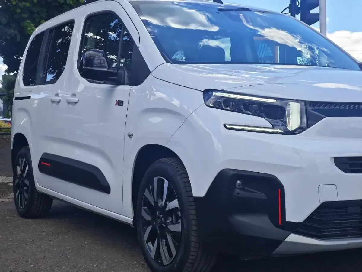 Used Citroën Berlingo 98 kW (134 HP) 2024 White MPV