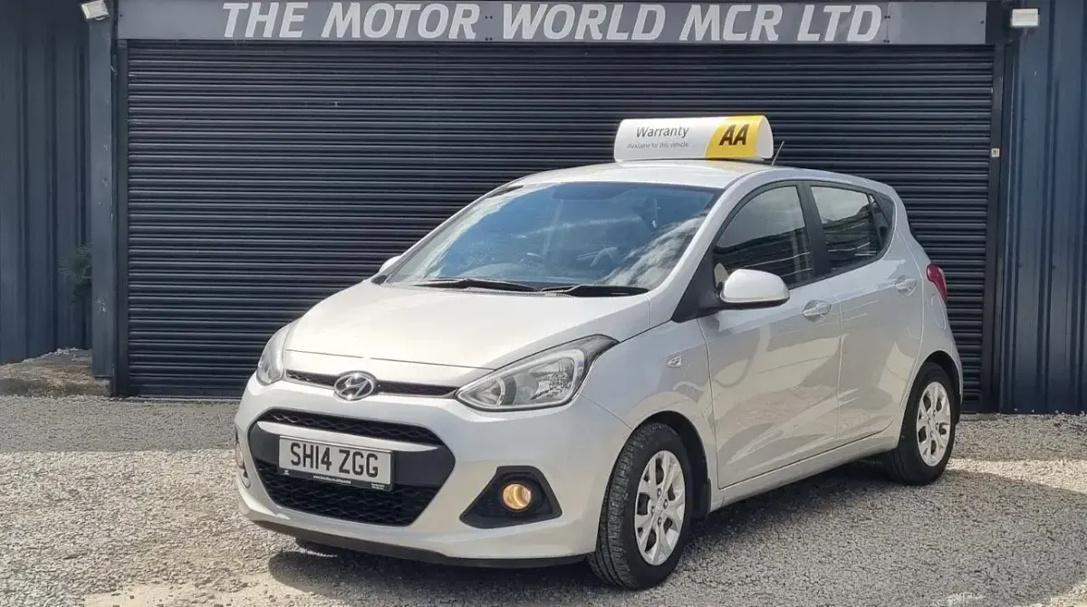 Used Hyundai i10 SE 67 HP (49 kW) 2014 Silver Hatchback