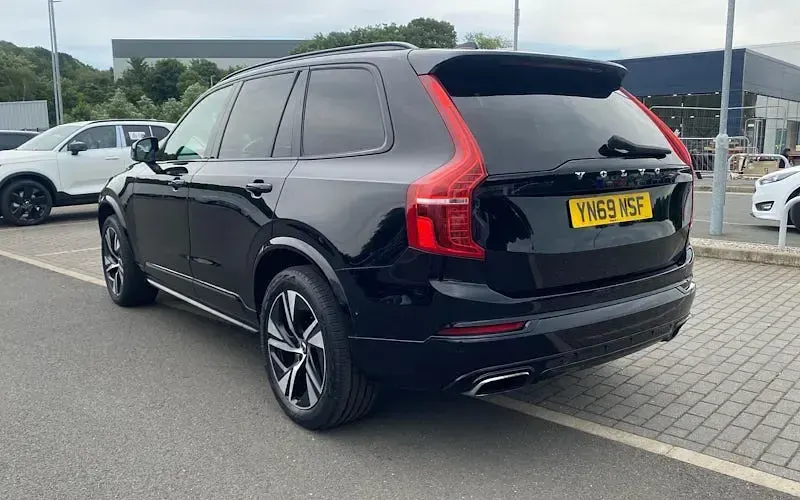 Used Volvo XC90 R-Design 235 HP (172 kW) 2021 SUV