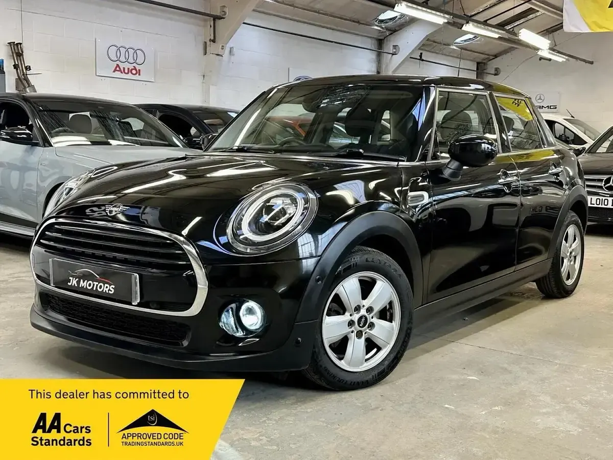 Used Mini Cooper Classic 2019 Black Hatchback