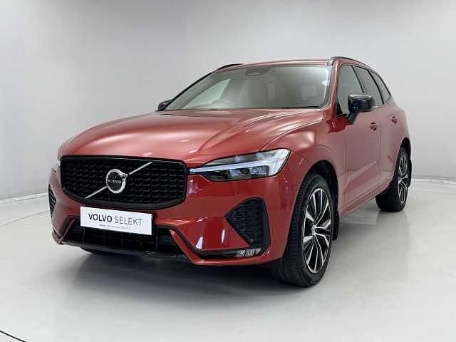 Used Volvo XC60 Plus 197 HP (144 kW) 2023 Red SUV