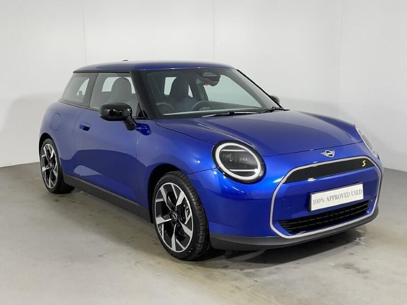 Blue Used 2024 Mini Cooper SE Hatch Hatchback | £28,000 - Image 1/4