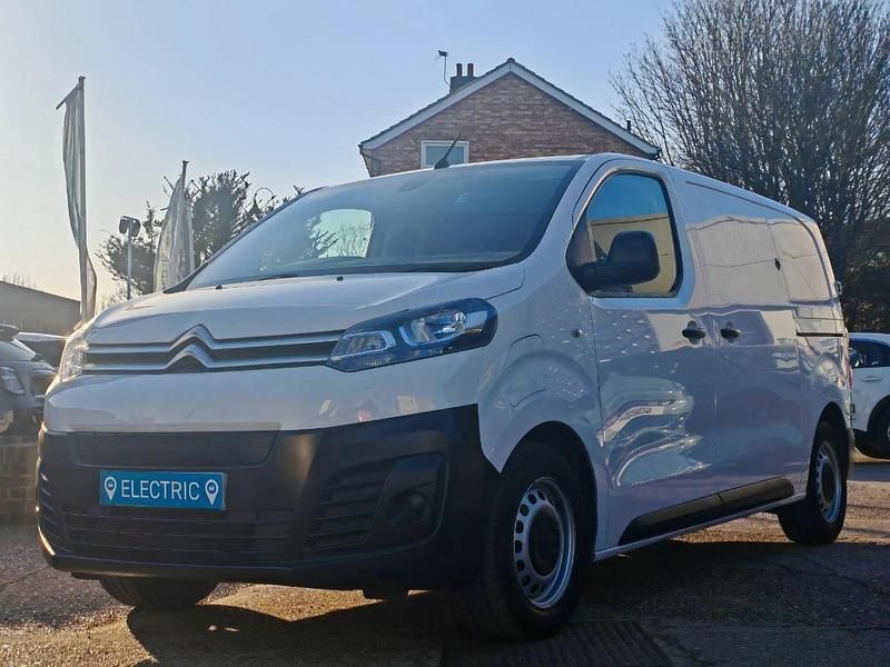Used Citroën Dispatch 98 kW (134 HP) 2023 White MPV