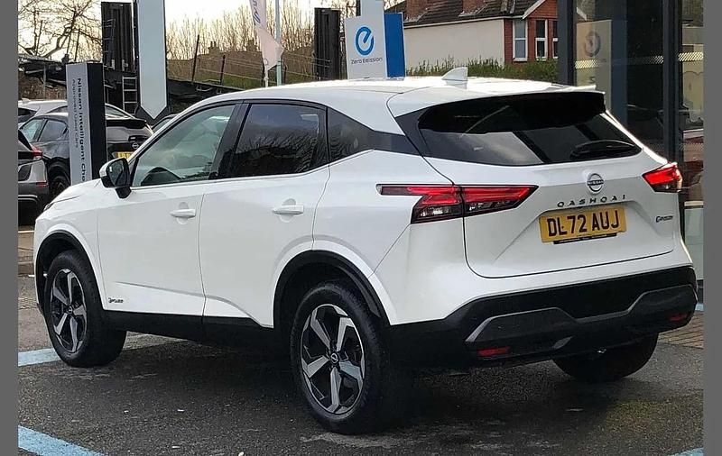 Used Nissan Qashqai N-Connecta 187 HP (137 kW) 2023 White SUV
