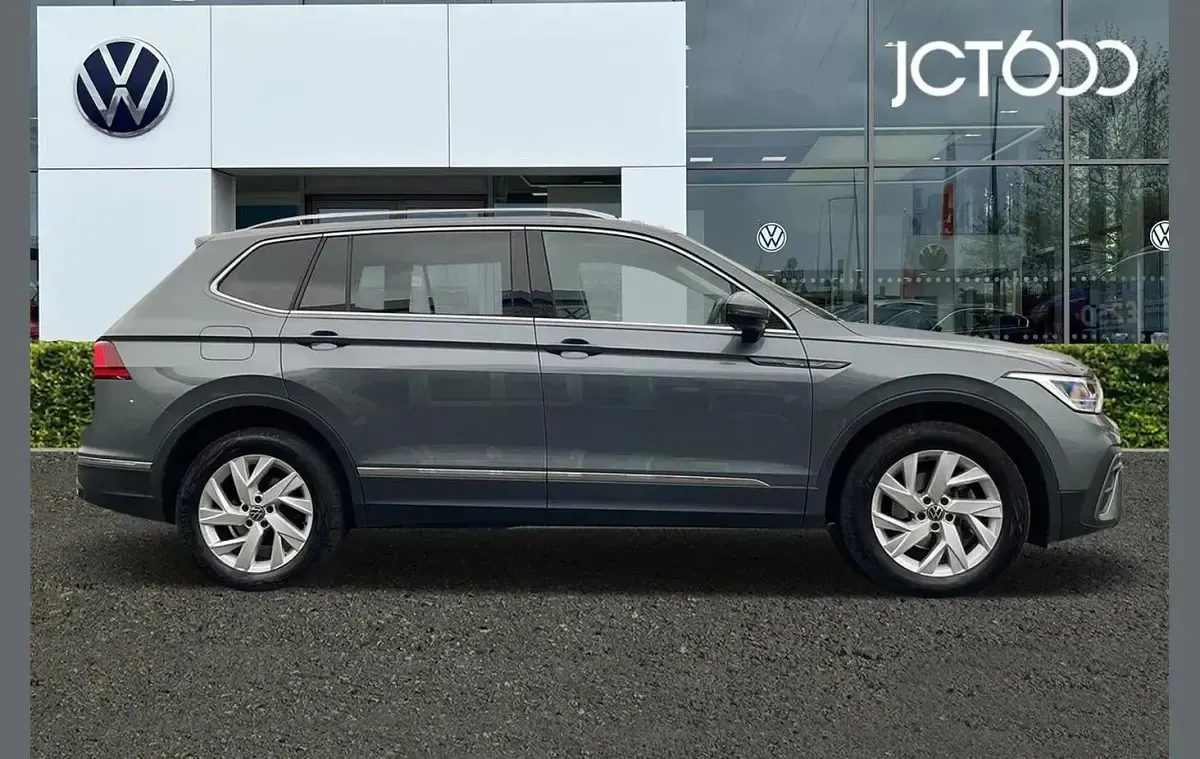 Used VW Tiguan Allspace Life 150 HP (110 kW) 2023 Grey SUV
