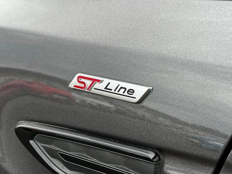 Used Ford Kuga ST-Line 150 HP (110 kW) 2017 Grey SUV