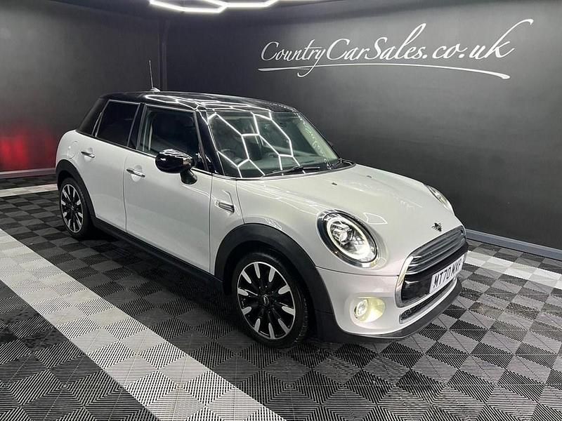 Używany Mini Cooper Exclusive 2020 Srebrny Hatchback