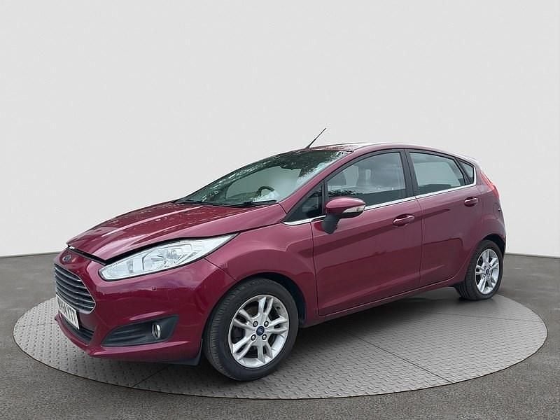 Red Used 2014 Ford Fiesta Zetec Hatchback | £6,295 (Fair price) - Image 1/4
