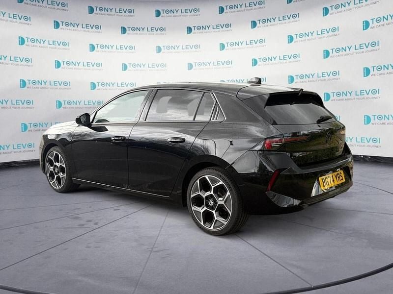 Used Vauxhall Astra Ultimate 128 HP (94 kW) 2024 Black Hatchback