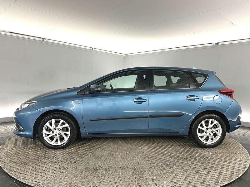 Used Toyota Auris Hybrid 2016 Blue Hatchback