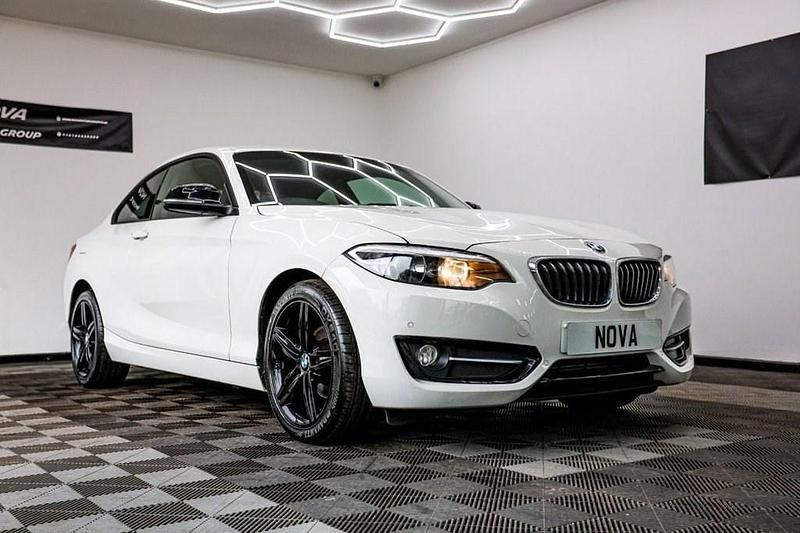 Used BMW 218 Sport Line 150 HP (110 kW) 2017 White Coupe