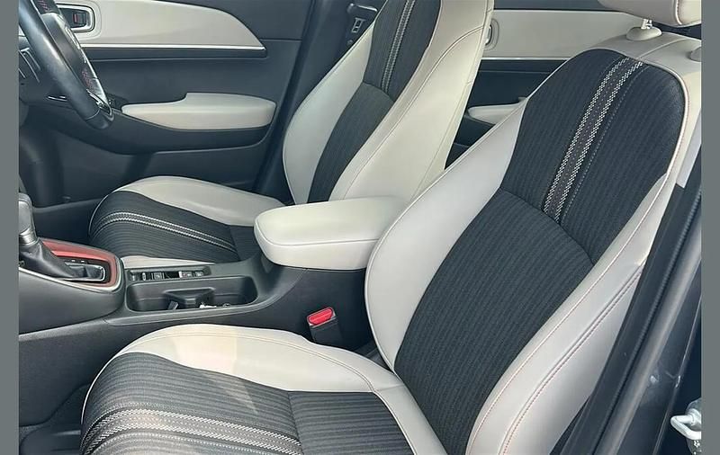 Used Honda HR-V Advance 128 HP (94 kW) 2022 Grey SUV