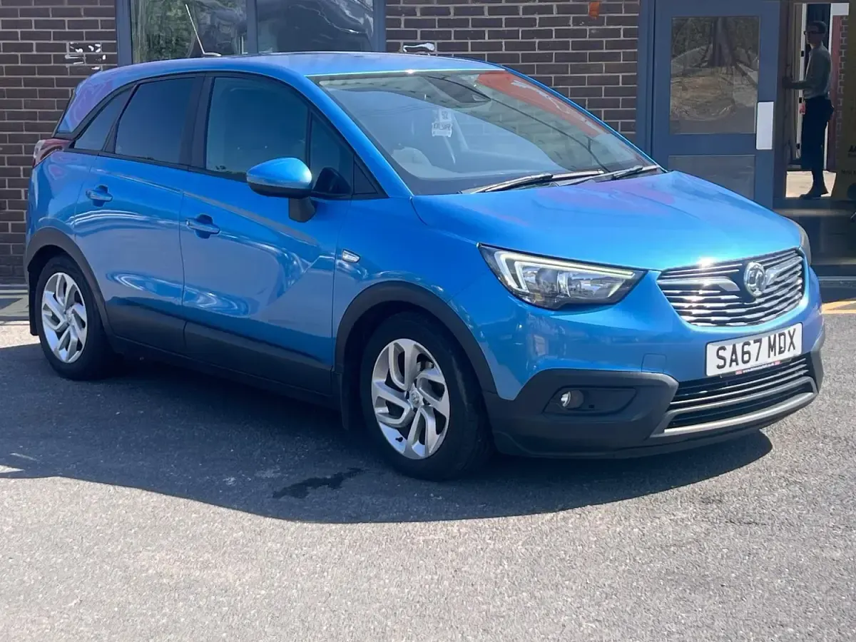 Used Vauxhall Crossland X S 99 HP (72 kW) 2017 Blue SUV