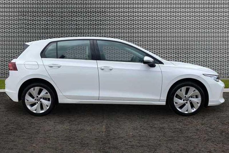 New VW Golf VIII 204 HP (150 kW) 2025