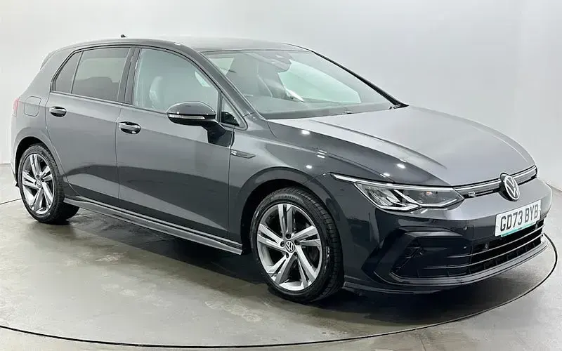 Used VW Golf VIII R-line 131 HP (96 kW) 2024 Hatchback