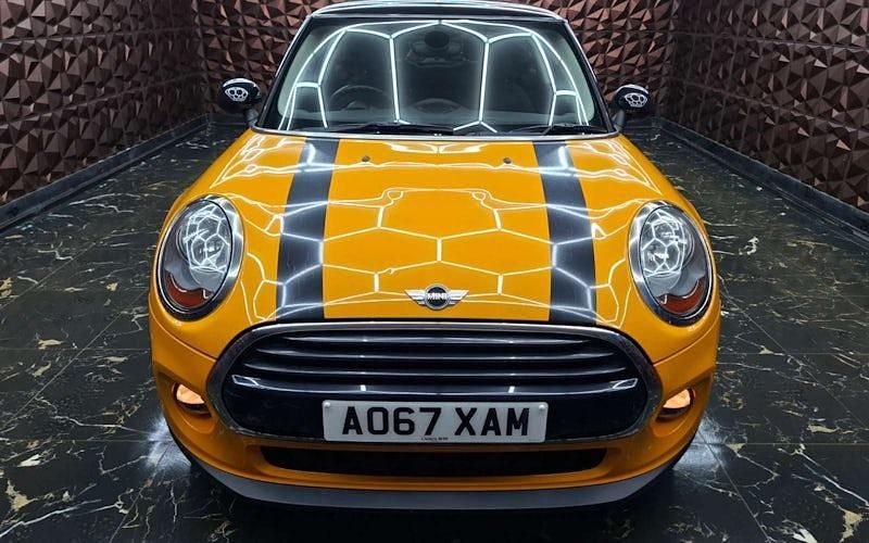 Used Mini Cooper Hatch 136 HP (100 kW) 2017 Orange Hatchback