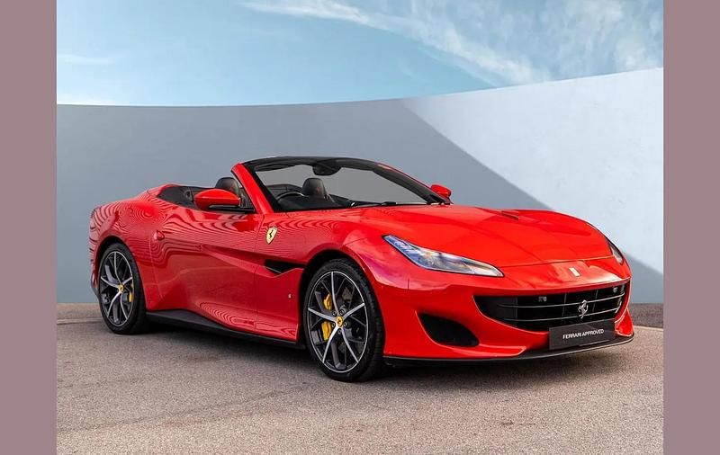 Used Ferrari Portofino 591 HP (434 kW) 2018 Red Cabriolet