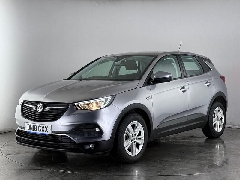 Used Vauxhall Grandland X S 120 HP (88 kW) 2018 Grey SUV